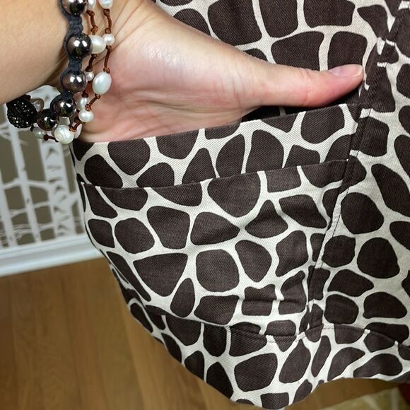 Charter Club Giraffe print brown and cream short sleeve jacket faux wood buttons - Picture 6 of 13
